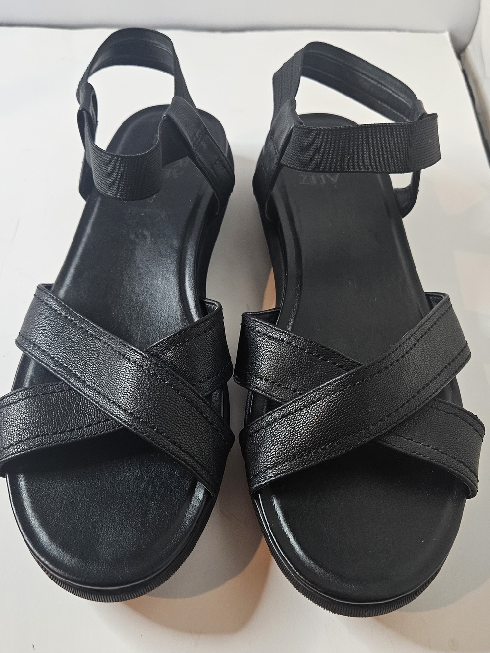 Naturalizer Black Crossed Ankle Straps Leather Sandals
